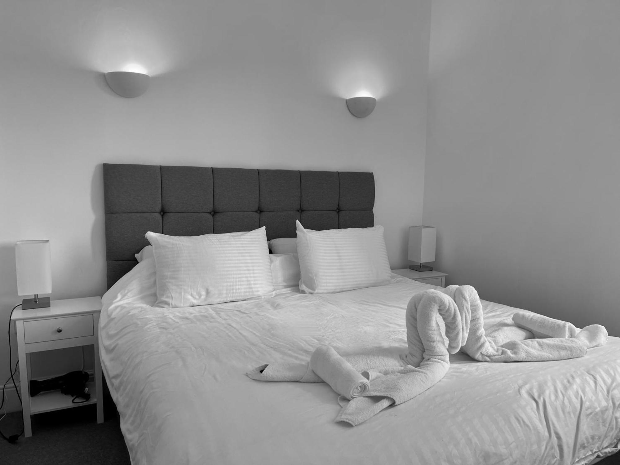 St Andrews Apartments ميدستون المظهر الخارجي الصورة