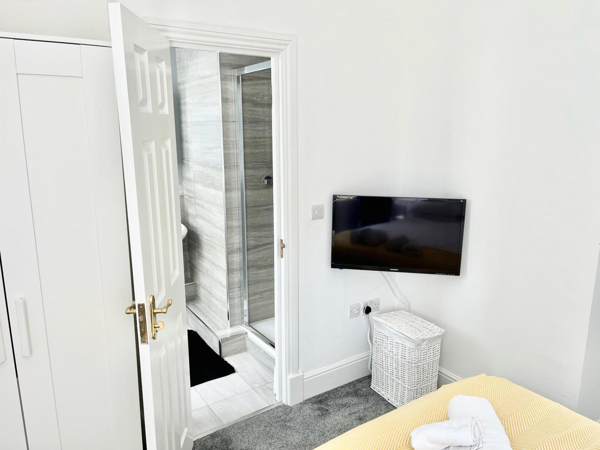St Andrews Apartments ميدستون المظهر الخارجي الصورة