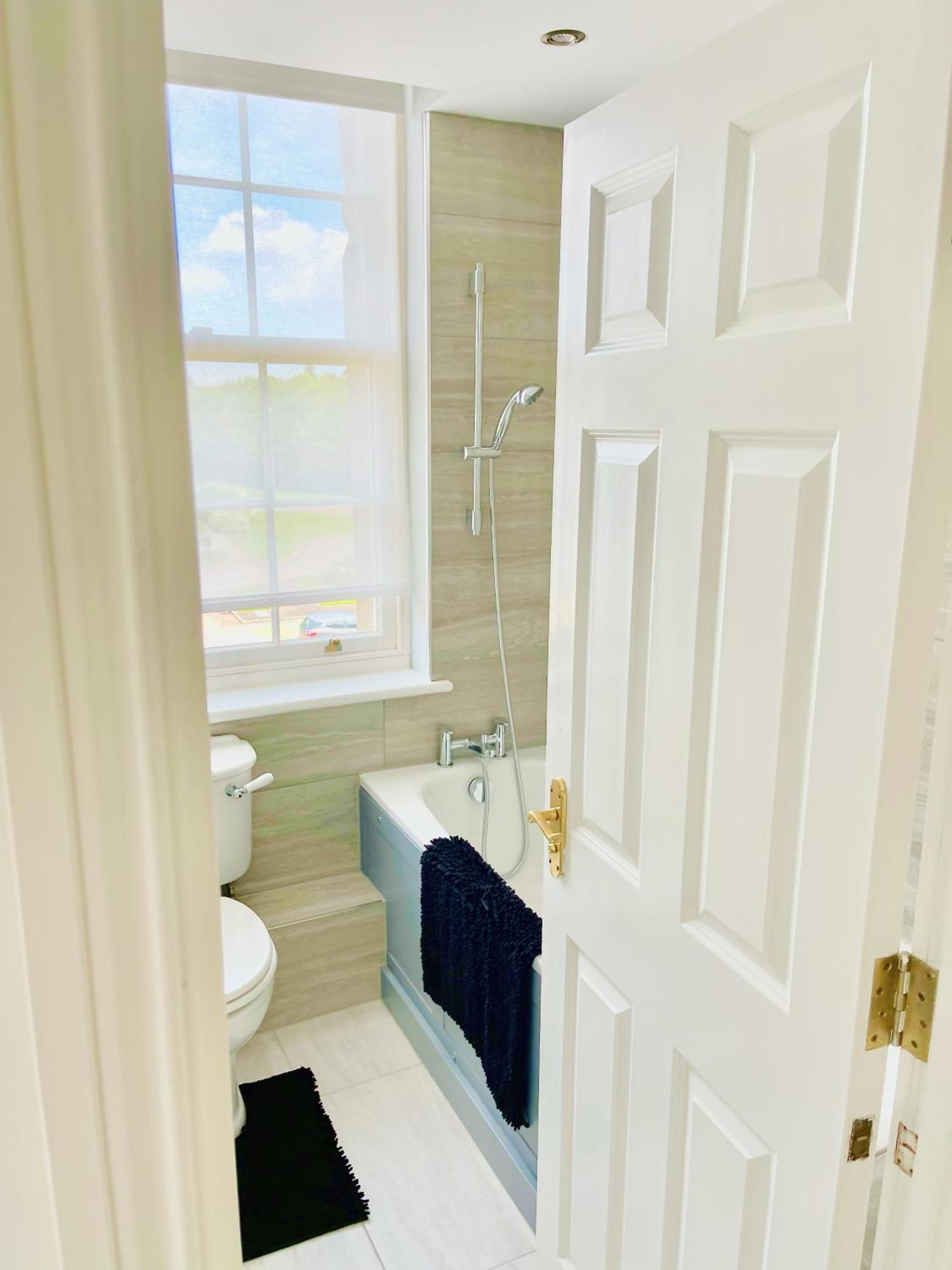 St Andrews Apartments ميدستون المظهر الخارجي الصورة