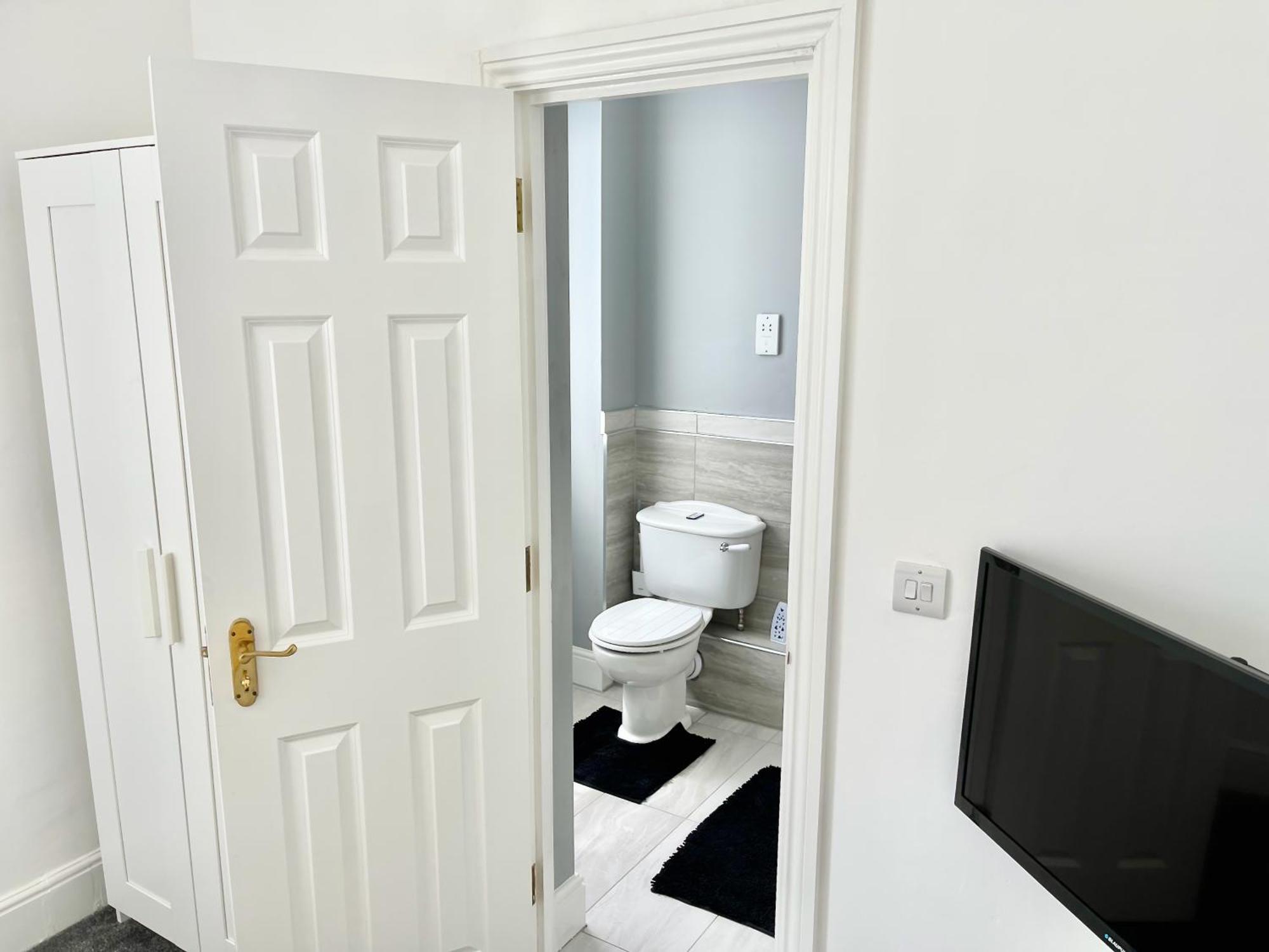 St Andrews Apartments ميدستون المظهر الخارجي الصورة