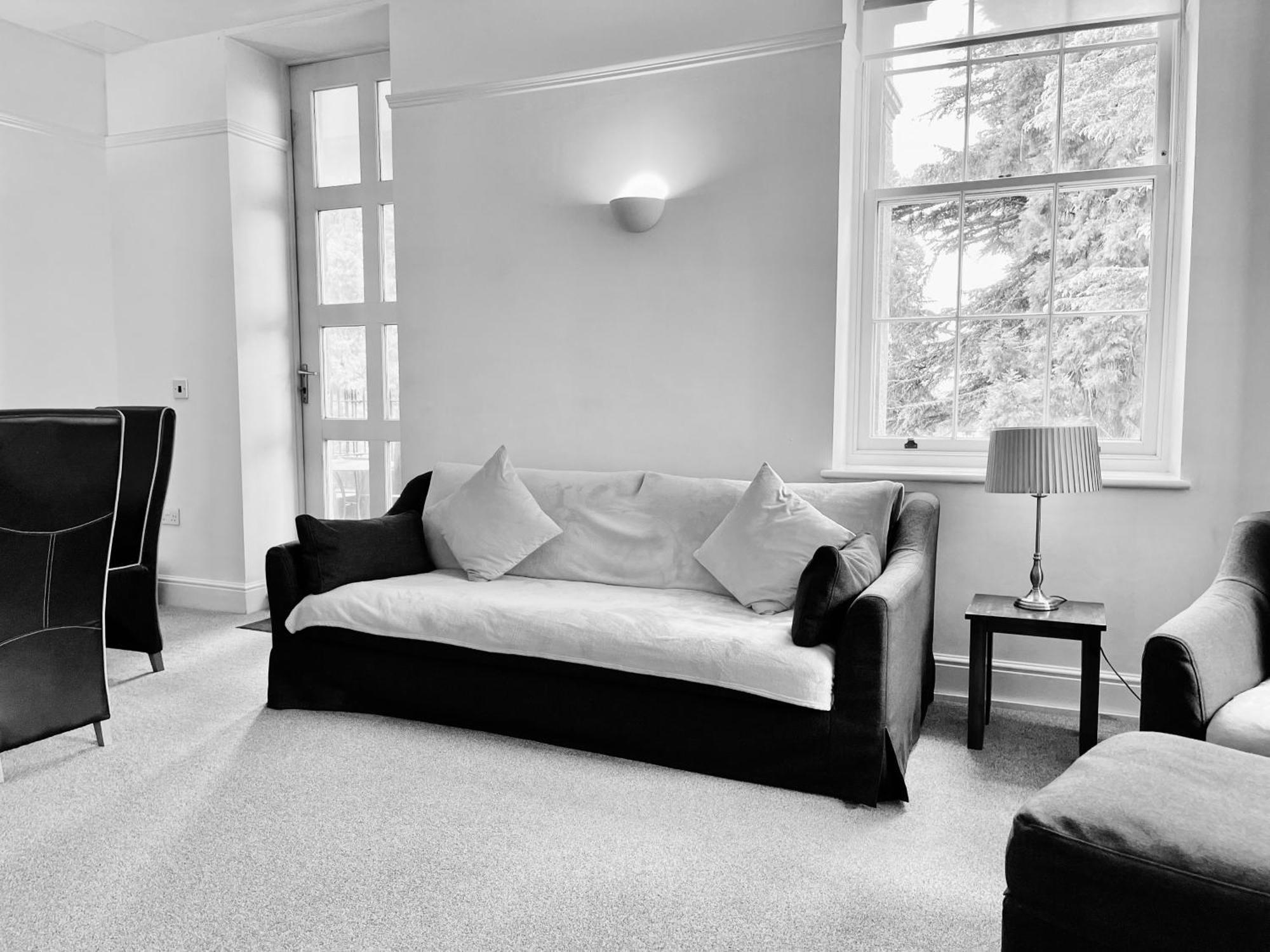 St Andrews Apartments ميدستون المظهر الخارجي الصورة
