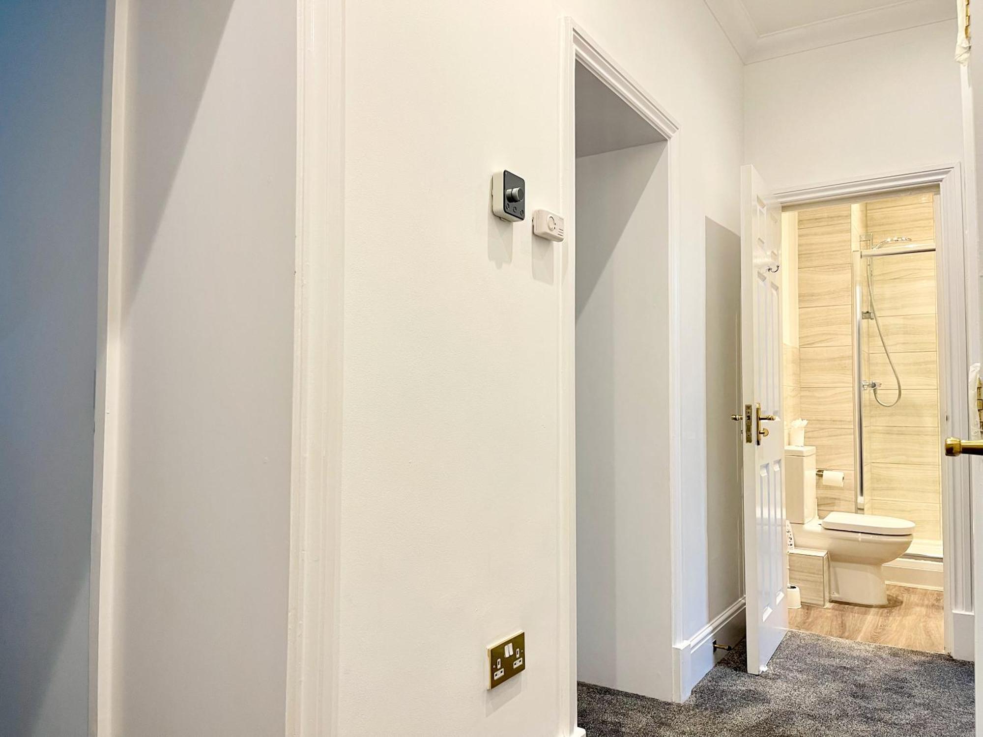 St Andrews Apartments ميدستون المظهر الخارجي الصورة
