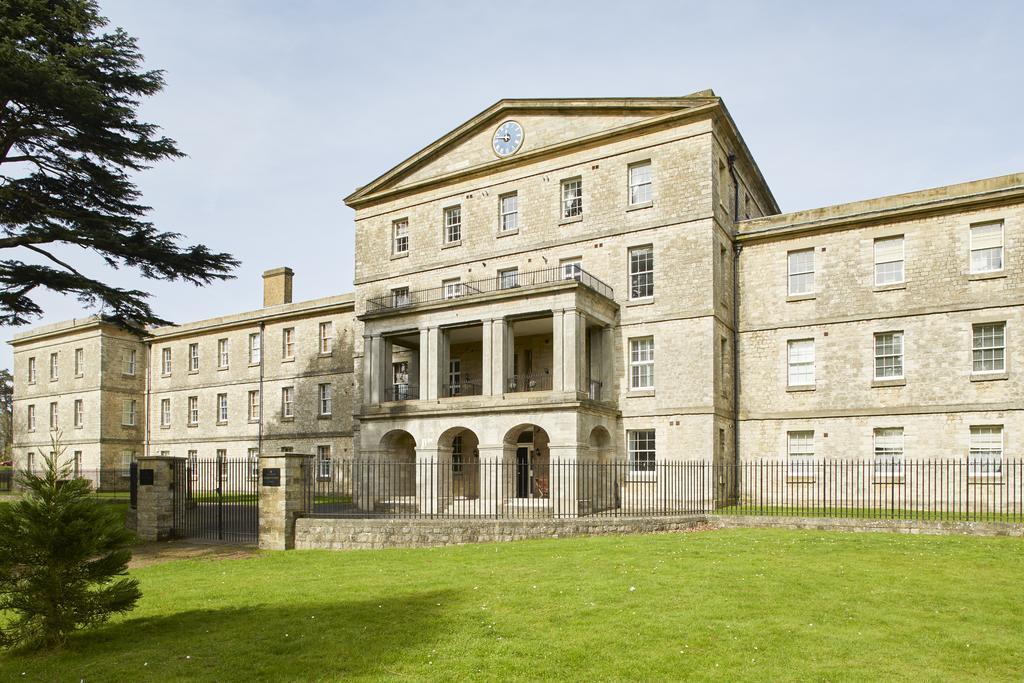 St Andrews Apartments ميدستون المظهر الخارجي الصورة